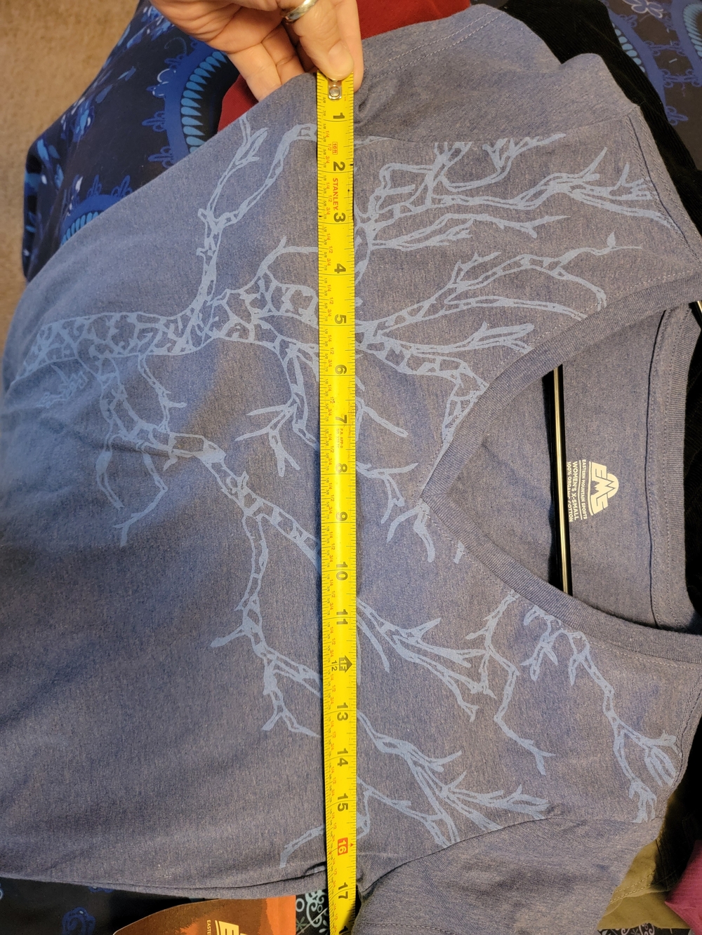 Eastern Mountain Sports Women's Blue V-Neck Tree Graphic Tee - Picture 5 of 5